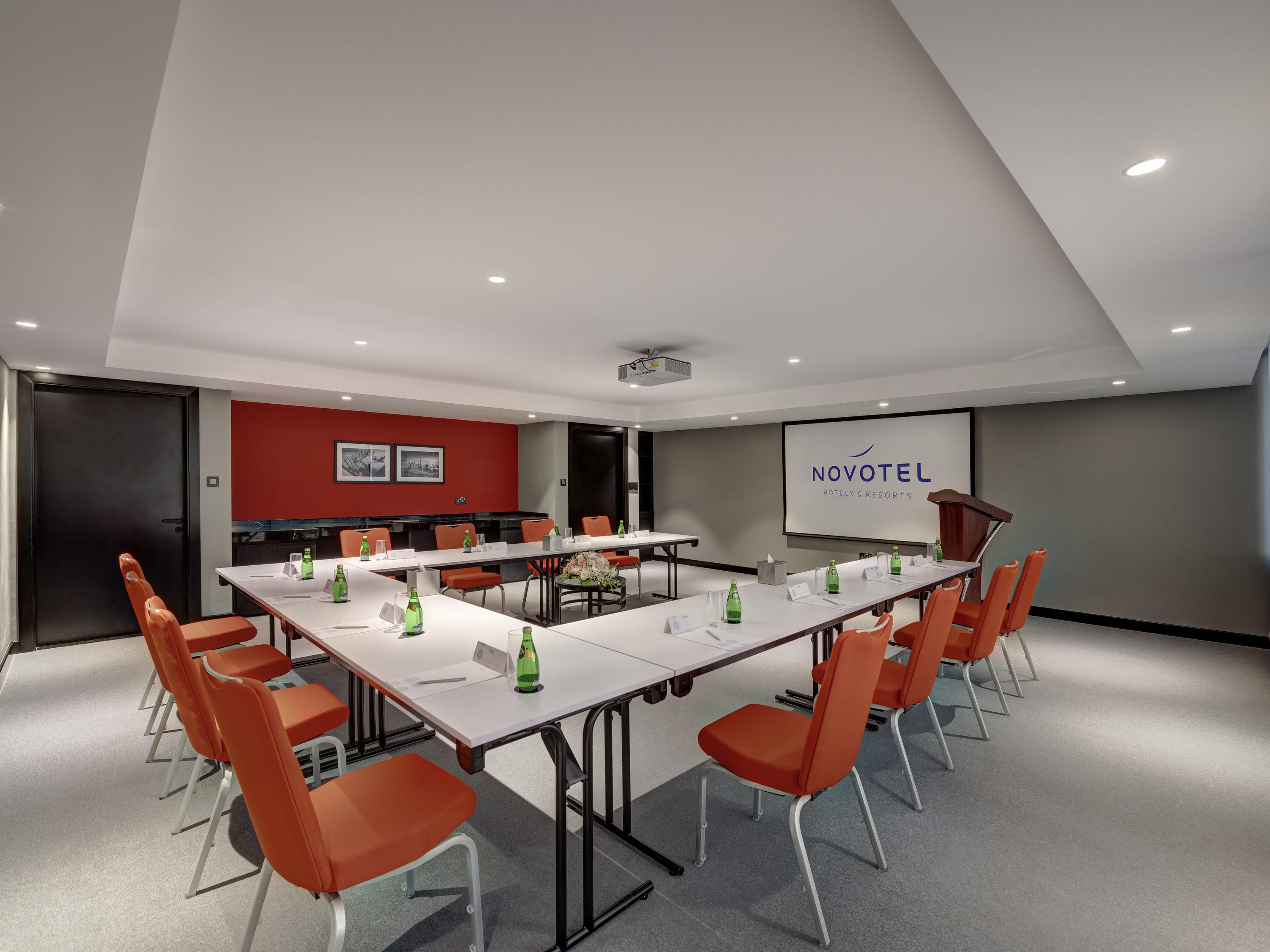 Novotel Expo Centre Отель Шарджа