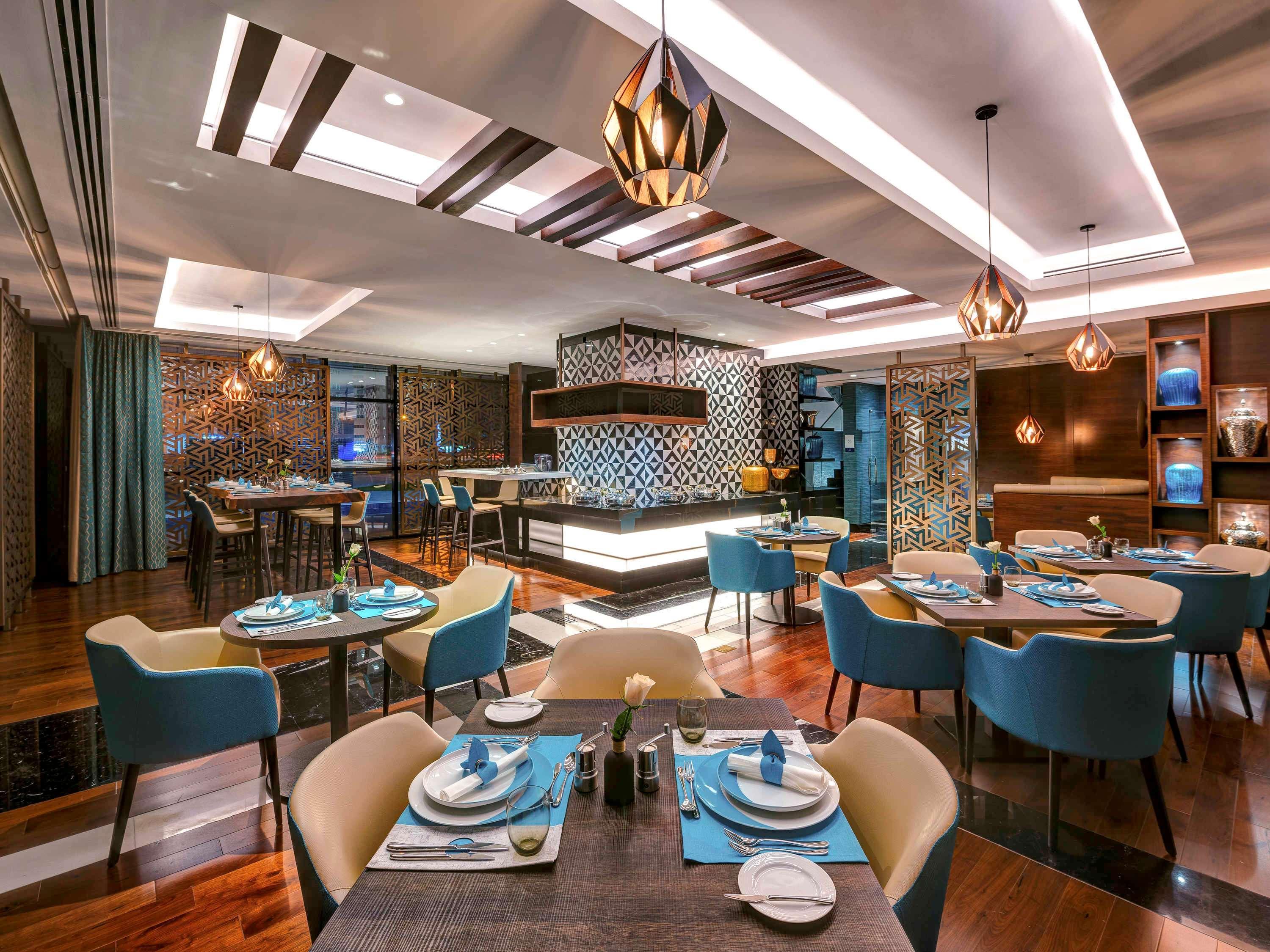 Novotel Expo Centre Отель 4*
