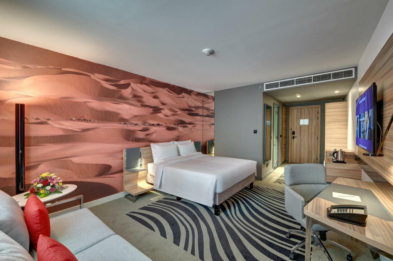 Отель Novotel Expo Centre 4*