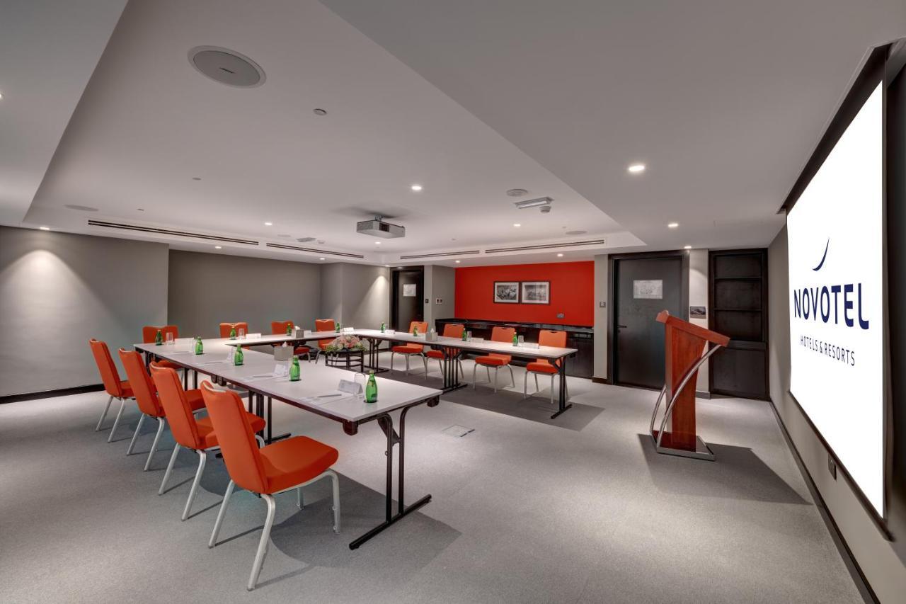 Novotel Expo Centre 4* Шарджа
