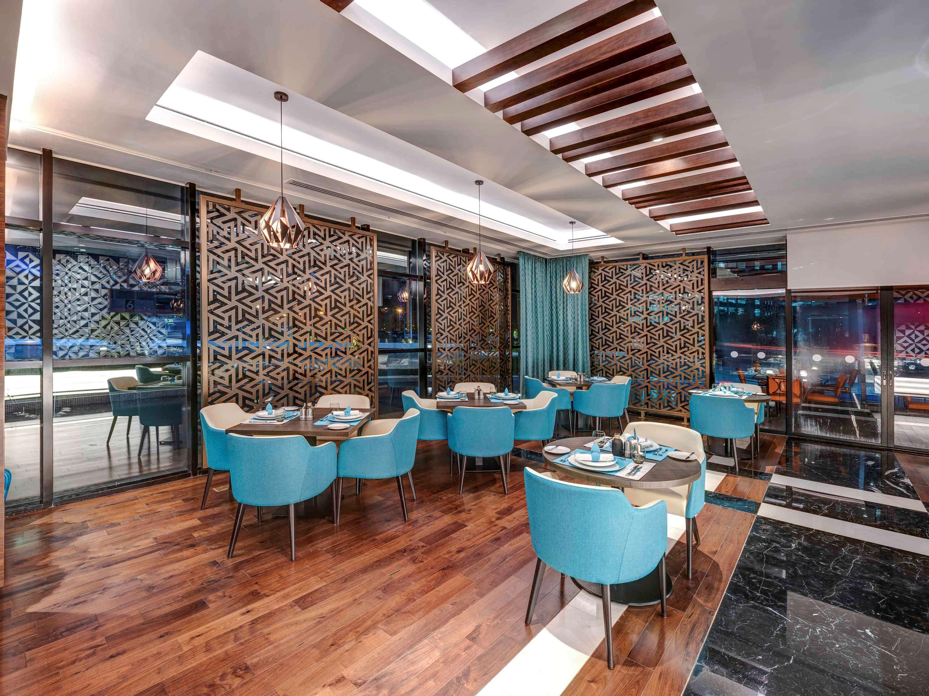 Novotel Expo Centre होटल